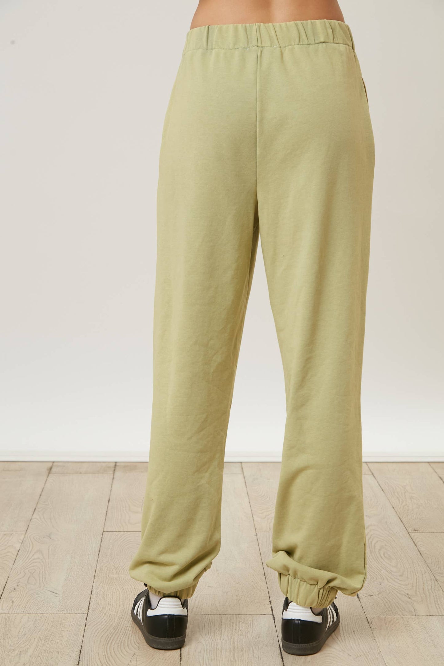 Rolling Stones Graphic Print Joggers: OLIVE / M