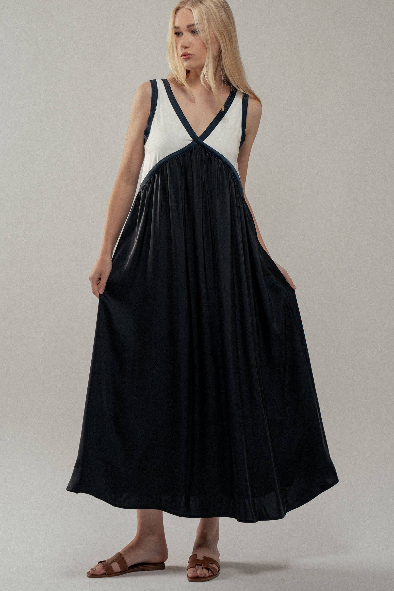 Contrast Piping Empire Waist Dress Small
