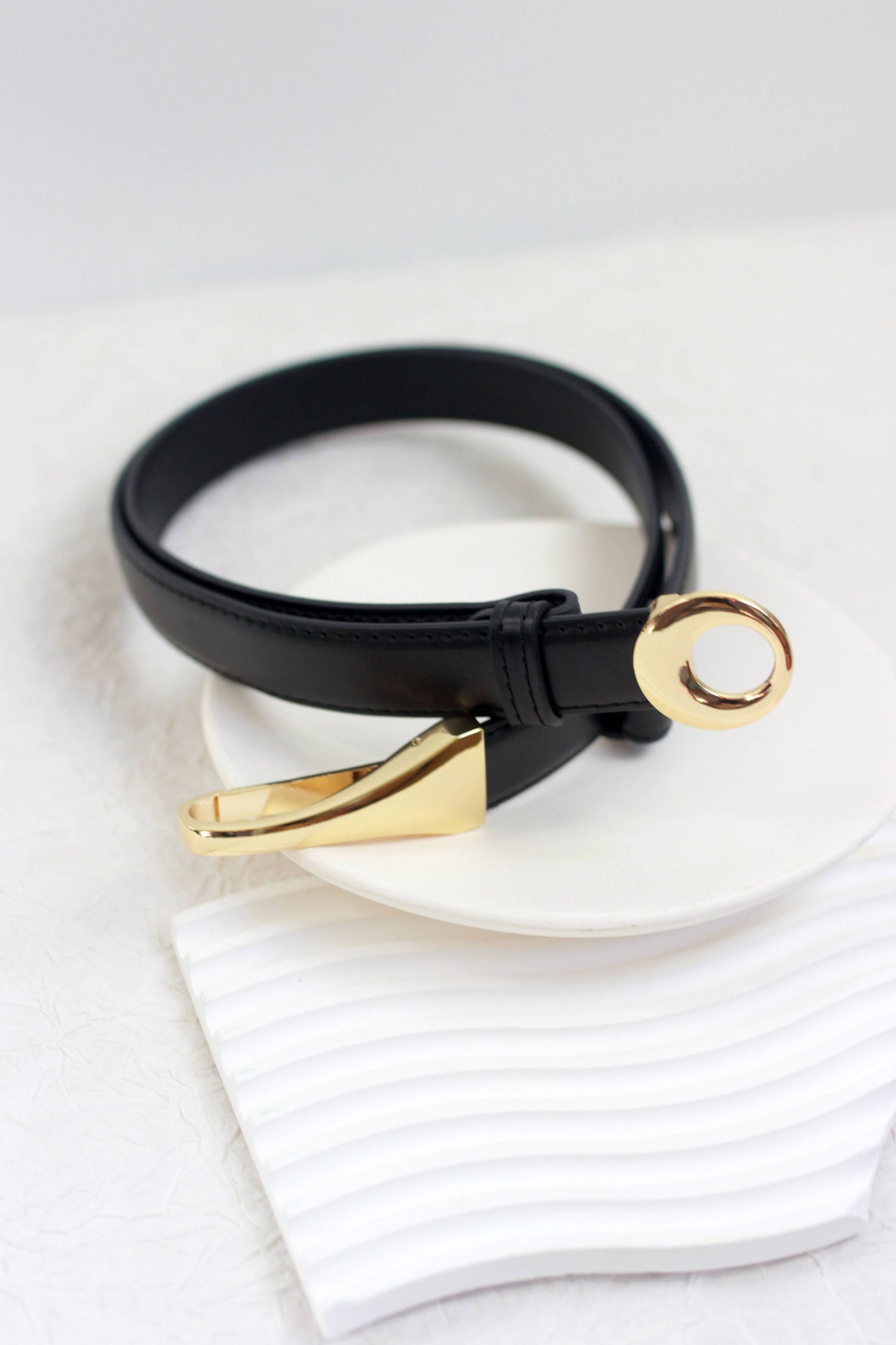 Classic Leather Belt/Gold Buckle: Black