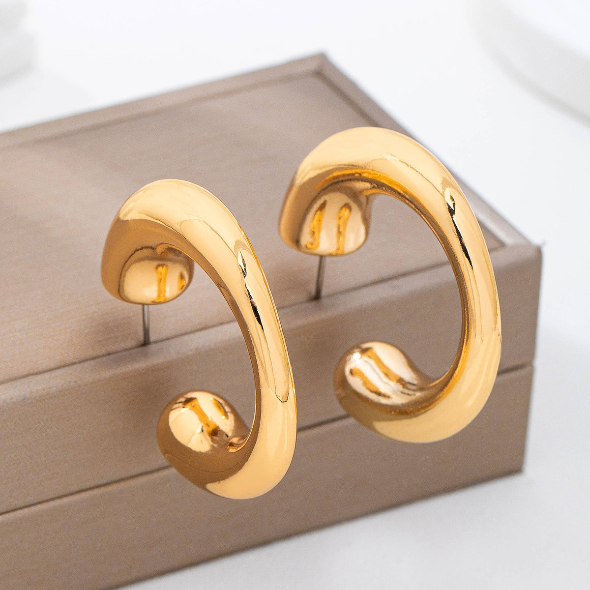 Bold Gold-Tone Chunky Tubular Open Hoop Earrings Gold