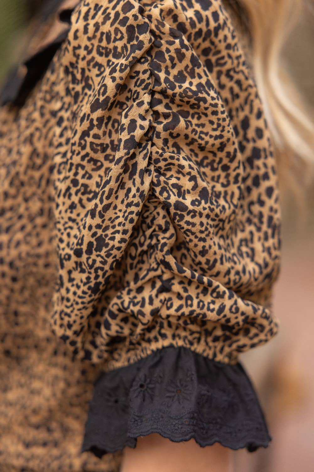 Contrast Lace Detailed Animal Print Top