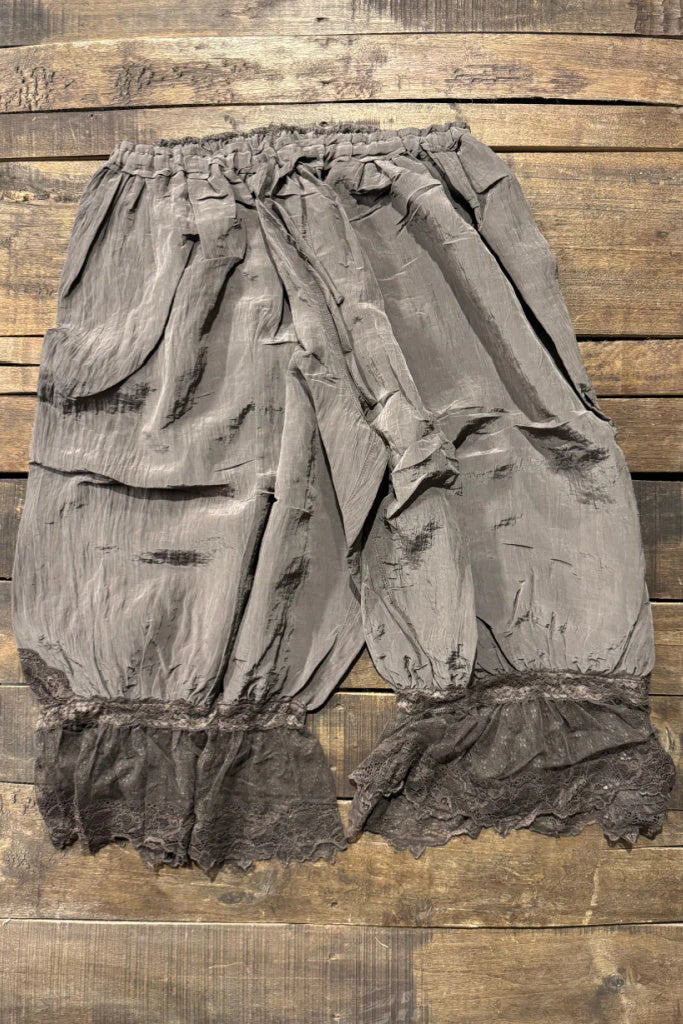 Alluring Romance Bloomers Chocolate