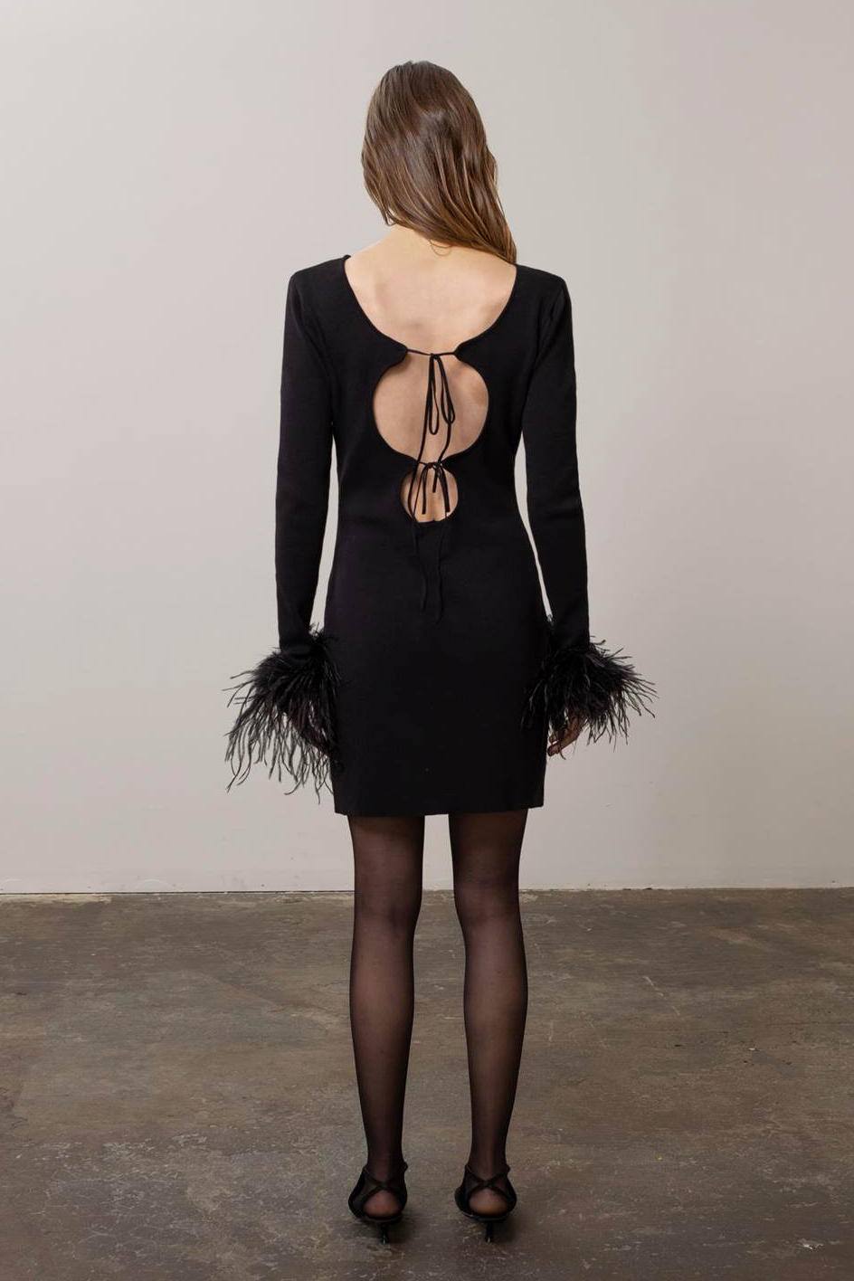 Cut out back feather Mini