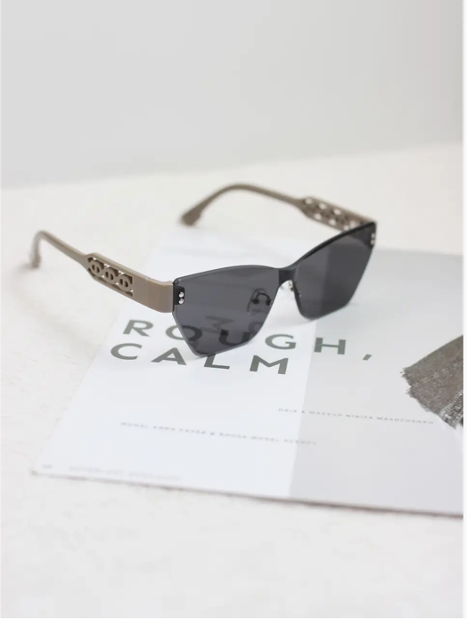 Luxury Geometric Shield Sunglasses: Taupe