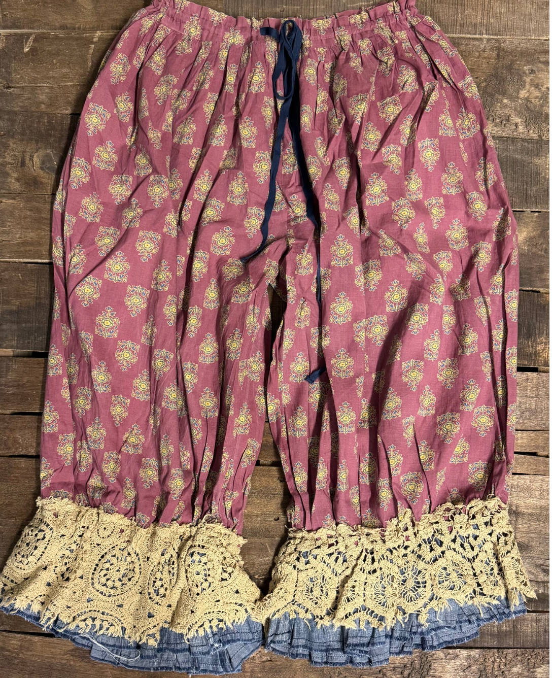 Jaded Gypsy Heirloom Dreams Floral Bloomers – Berry