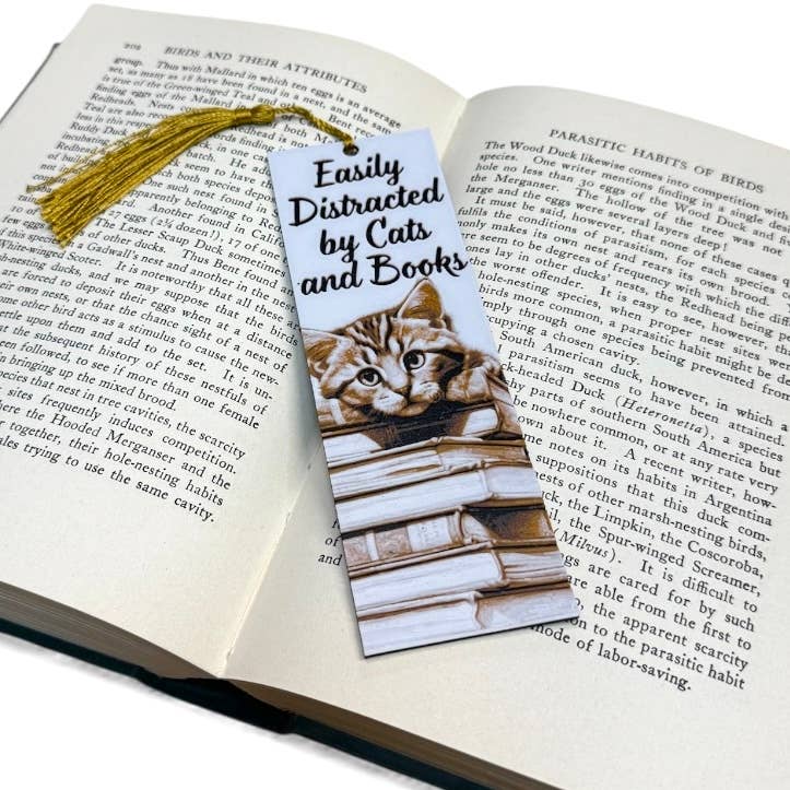 Easily Distracted by Books and Cats 3D Bookmark