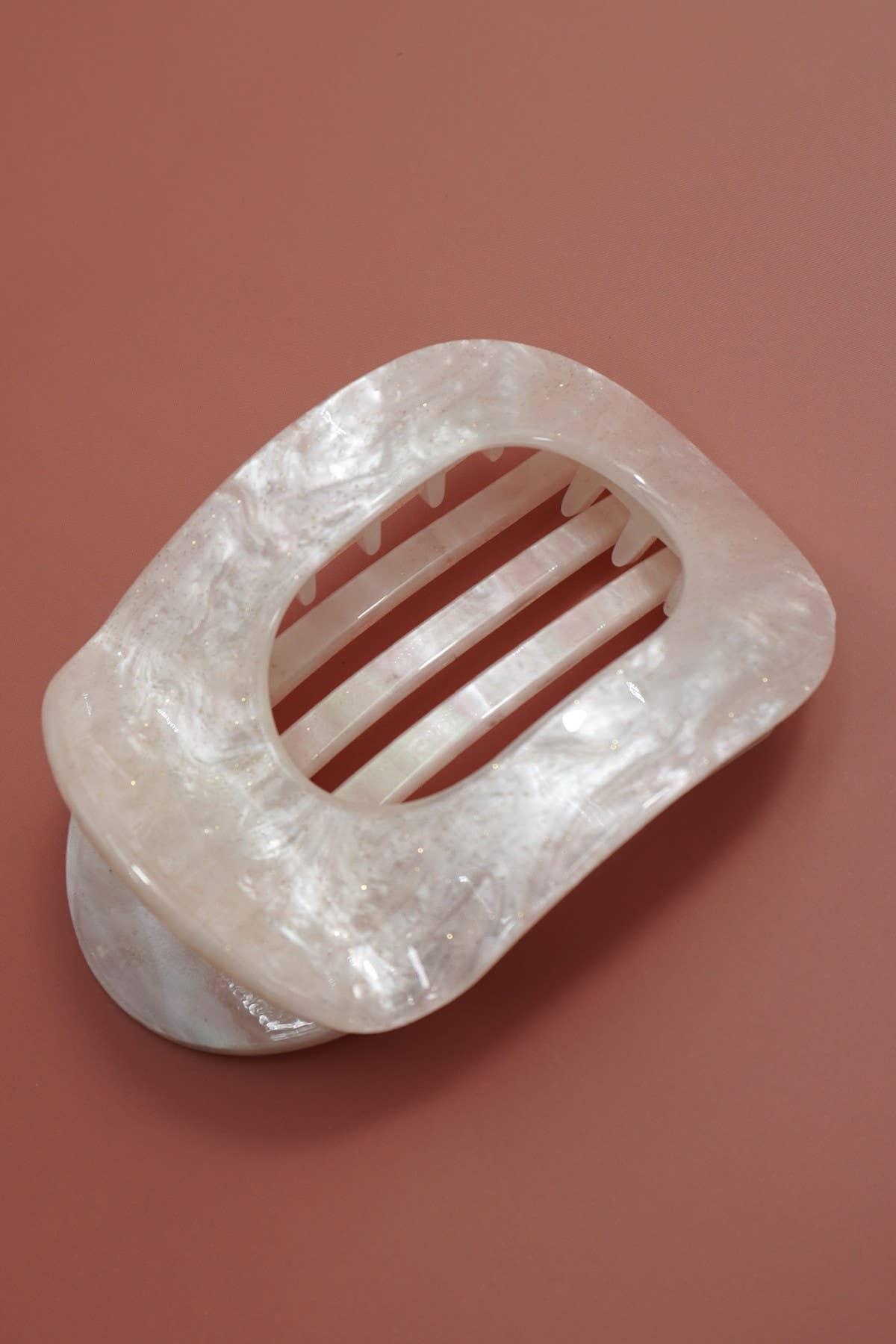 Pearl Oval Hair Claw Clips