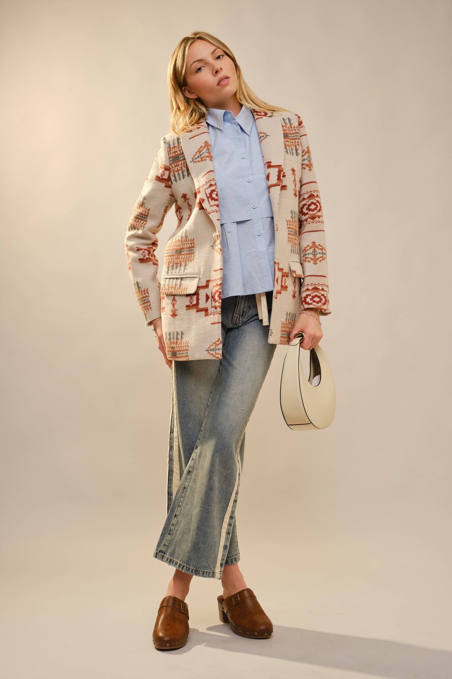 Medium Wash Contrast Panel and Pocket Wide Denim Jeans