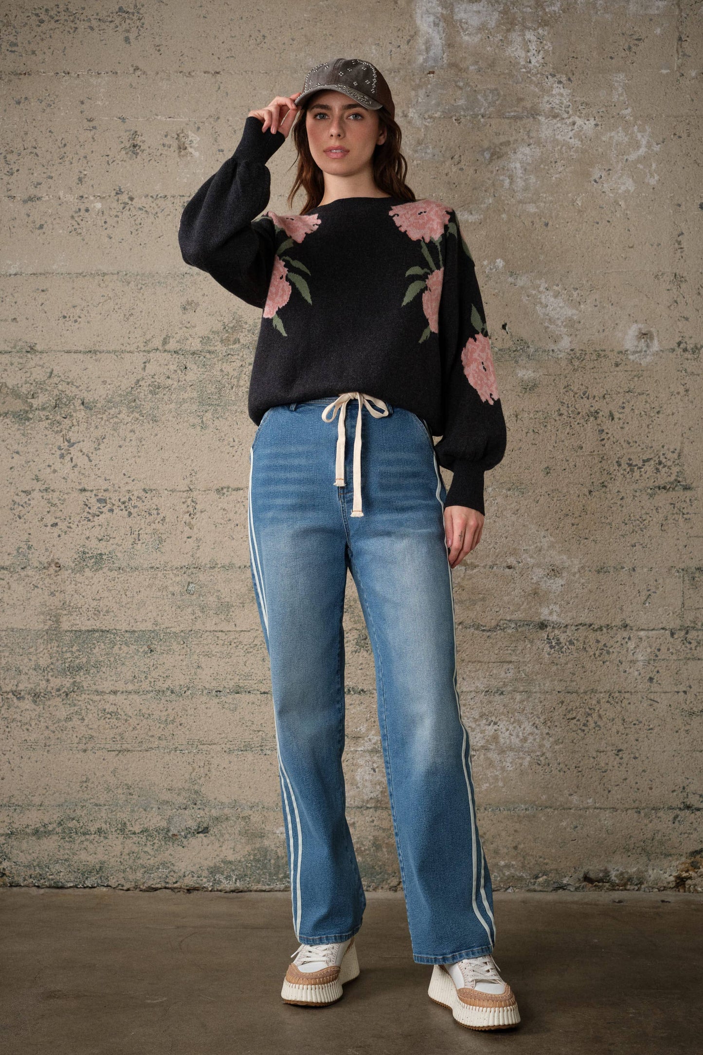 Side Stripe Straight Leg Jeans: MEDIUM WASH