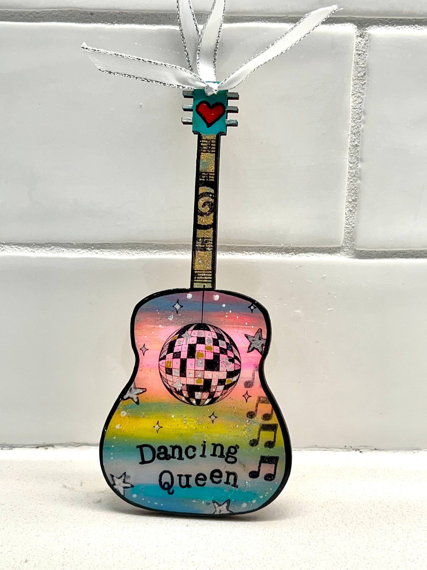 Guitar Ornament, Dancing Queen