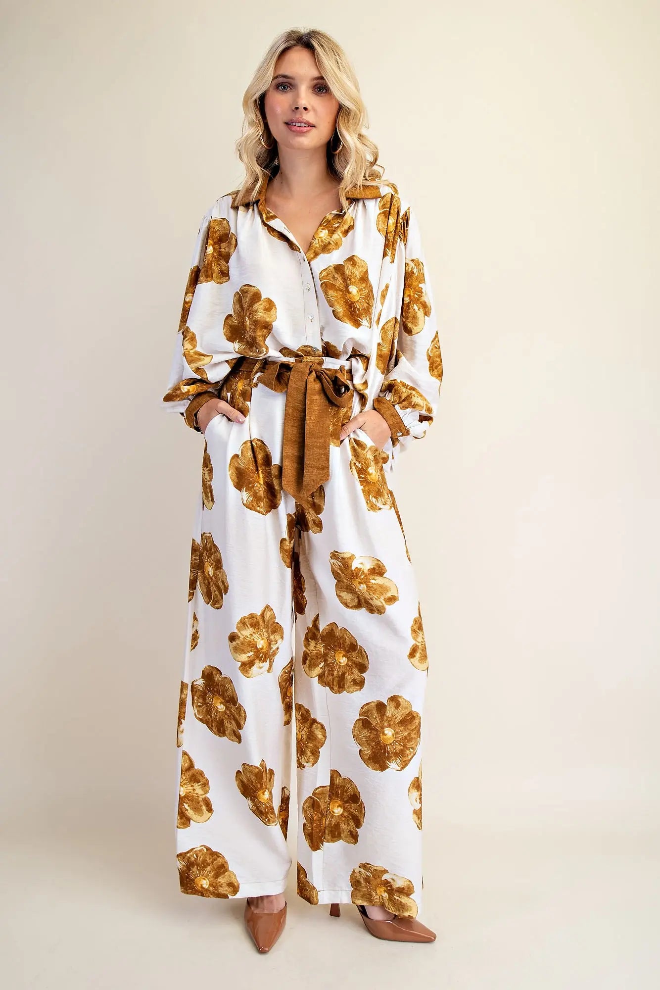 Floral Resort Wear  Taupe/Gold