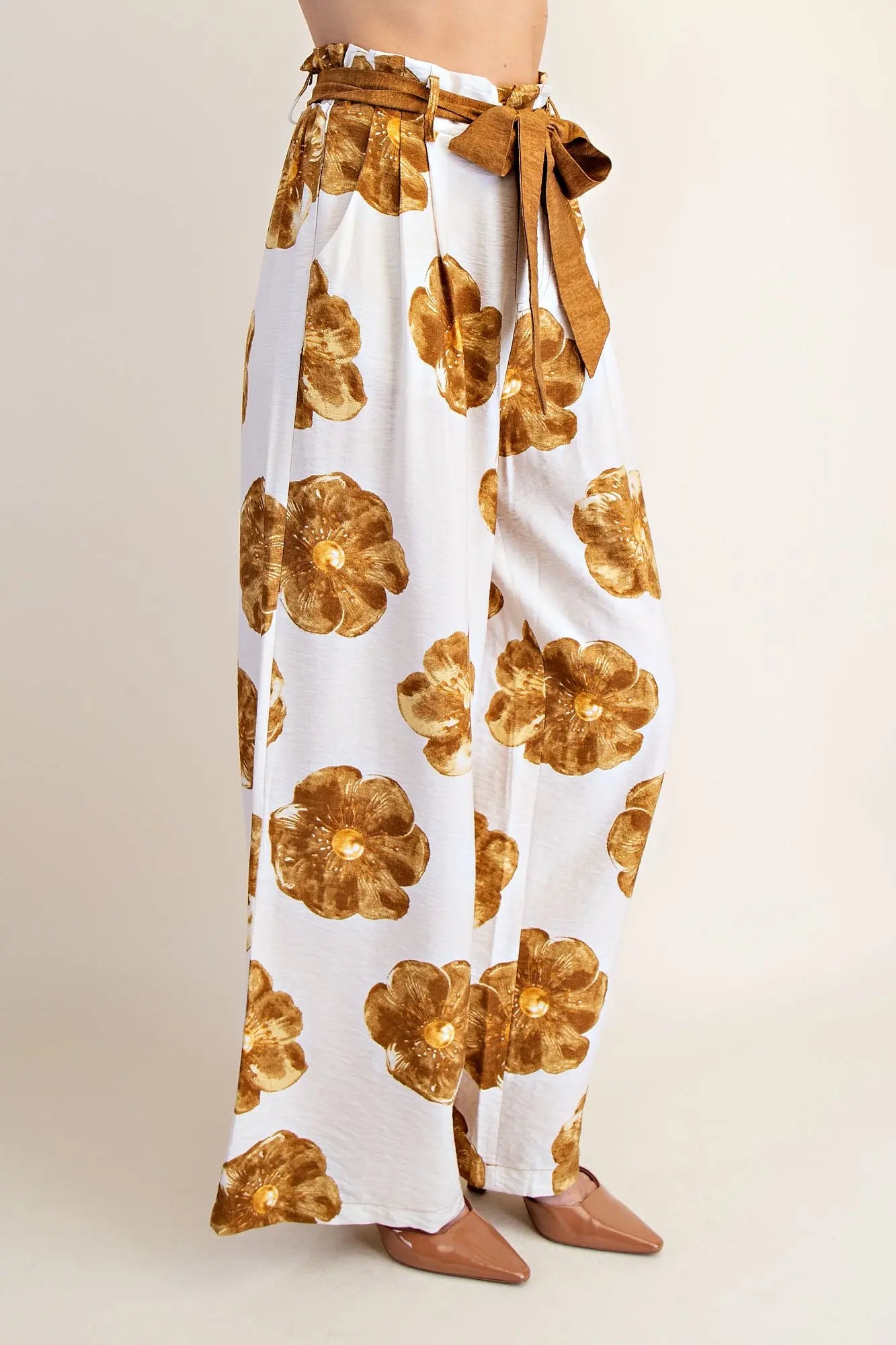 Floral Resort Wear  Taupe/Gold