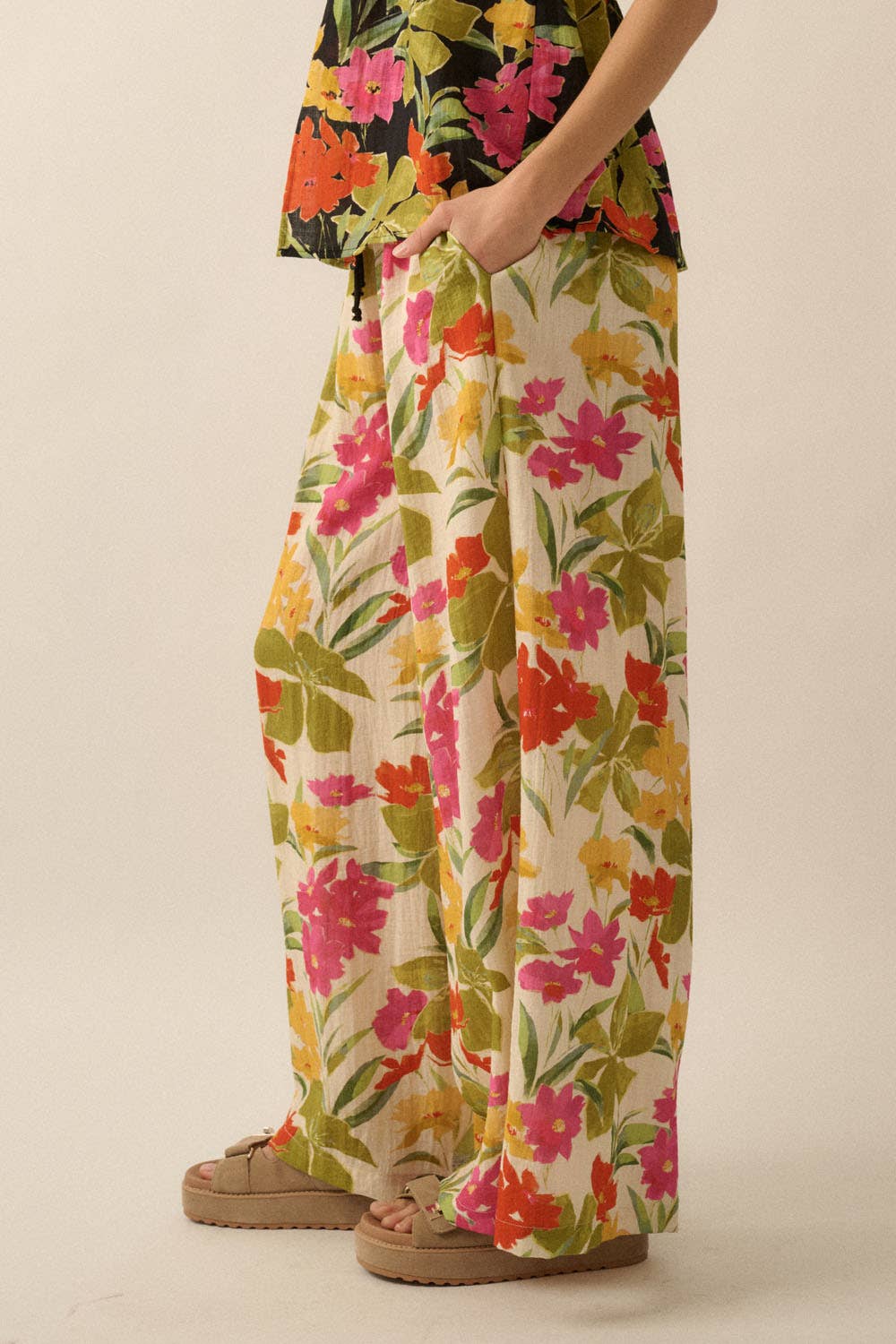 Floral-Print Wide-Leg Drawstring Pants