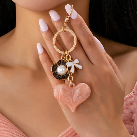 BAG CHARM KEY CHAIN-SWIRL HEART