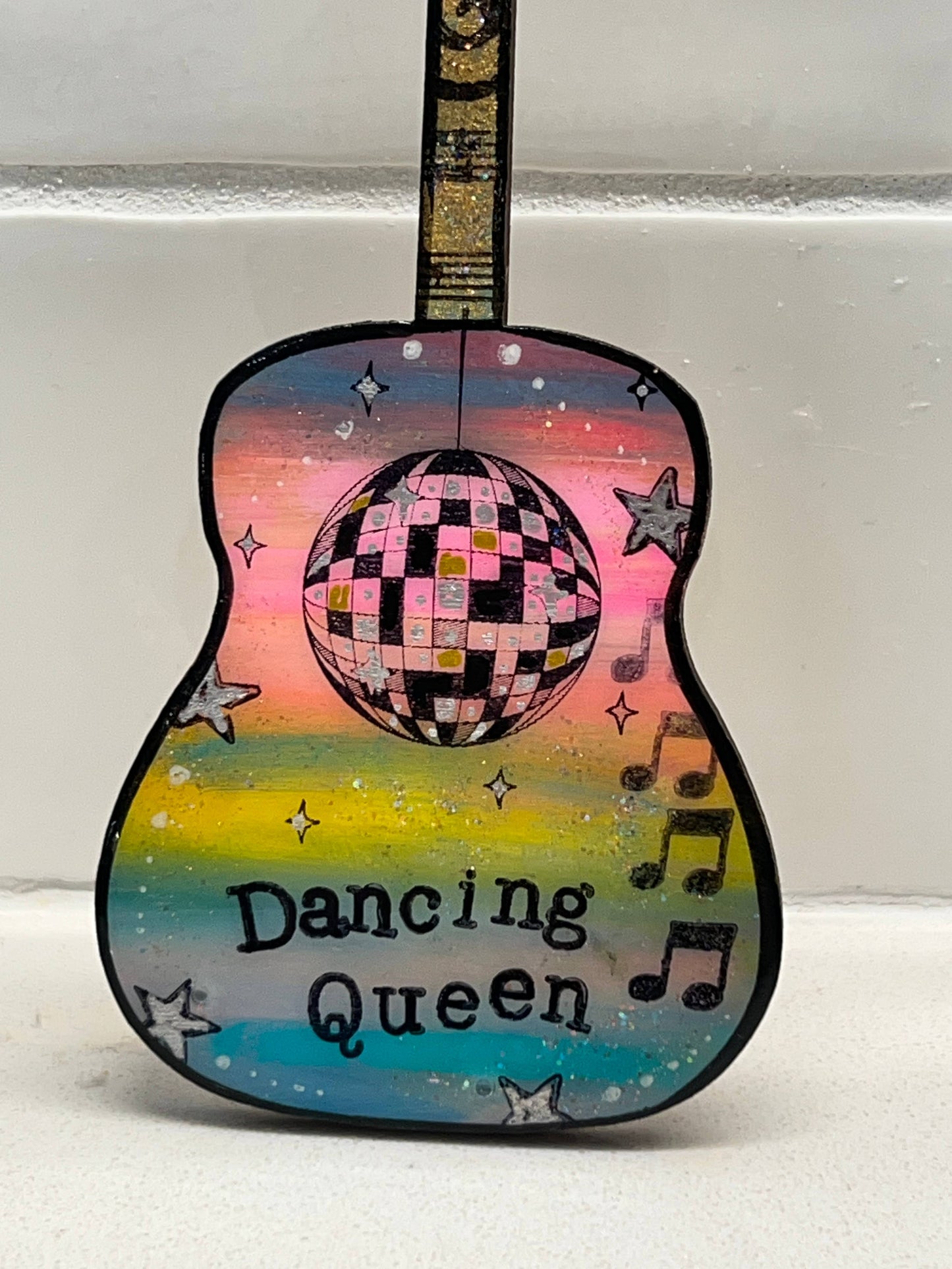 Guitar Ornament, Dancing Queen