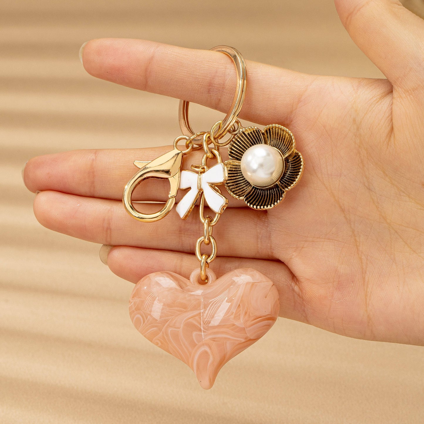 BAG CHARM KEY CHAIN-SWIRL HEART