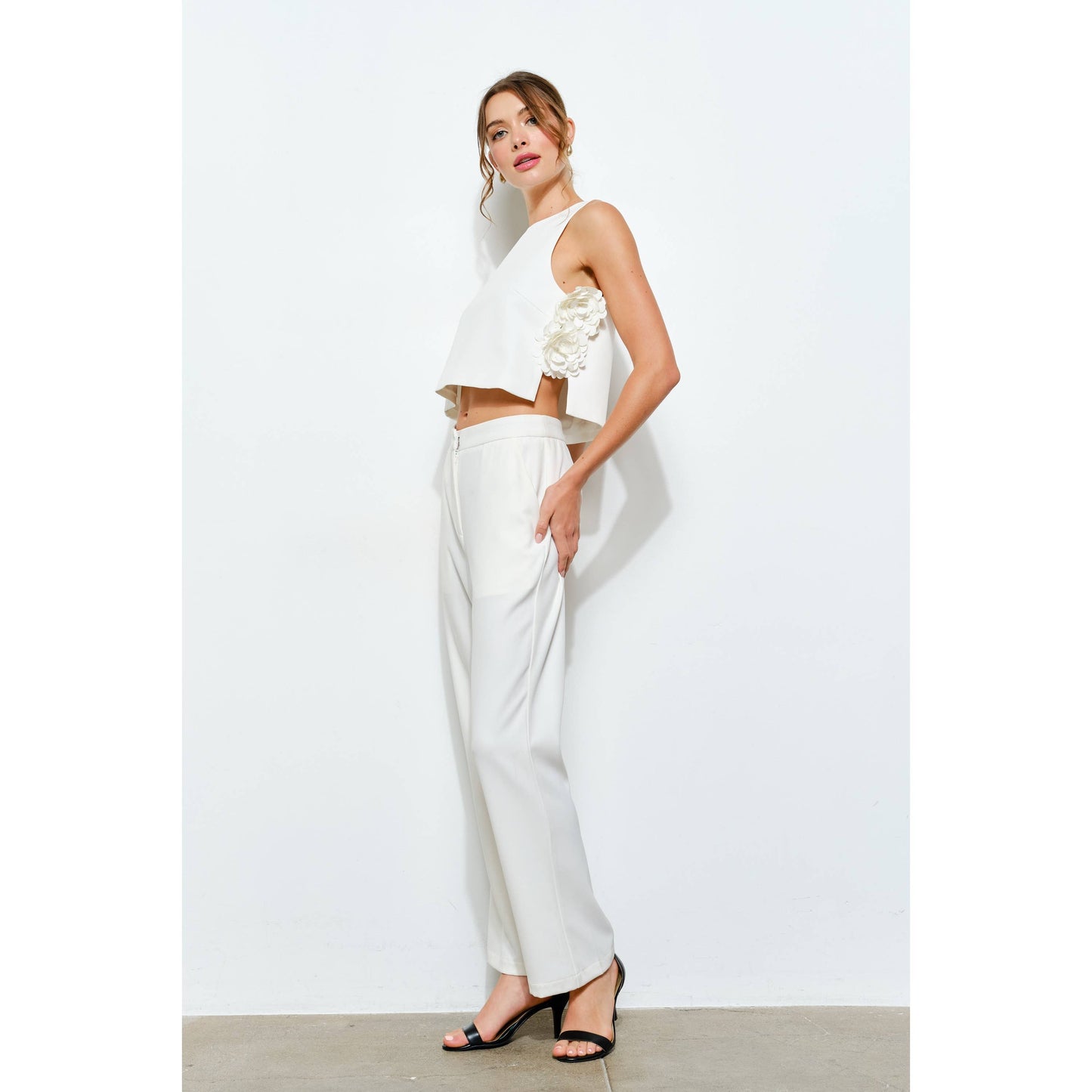 Floral Applique Sleeveless Top