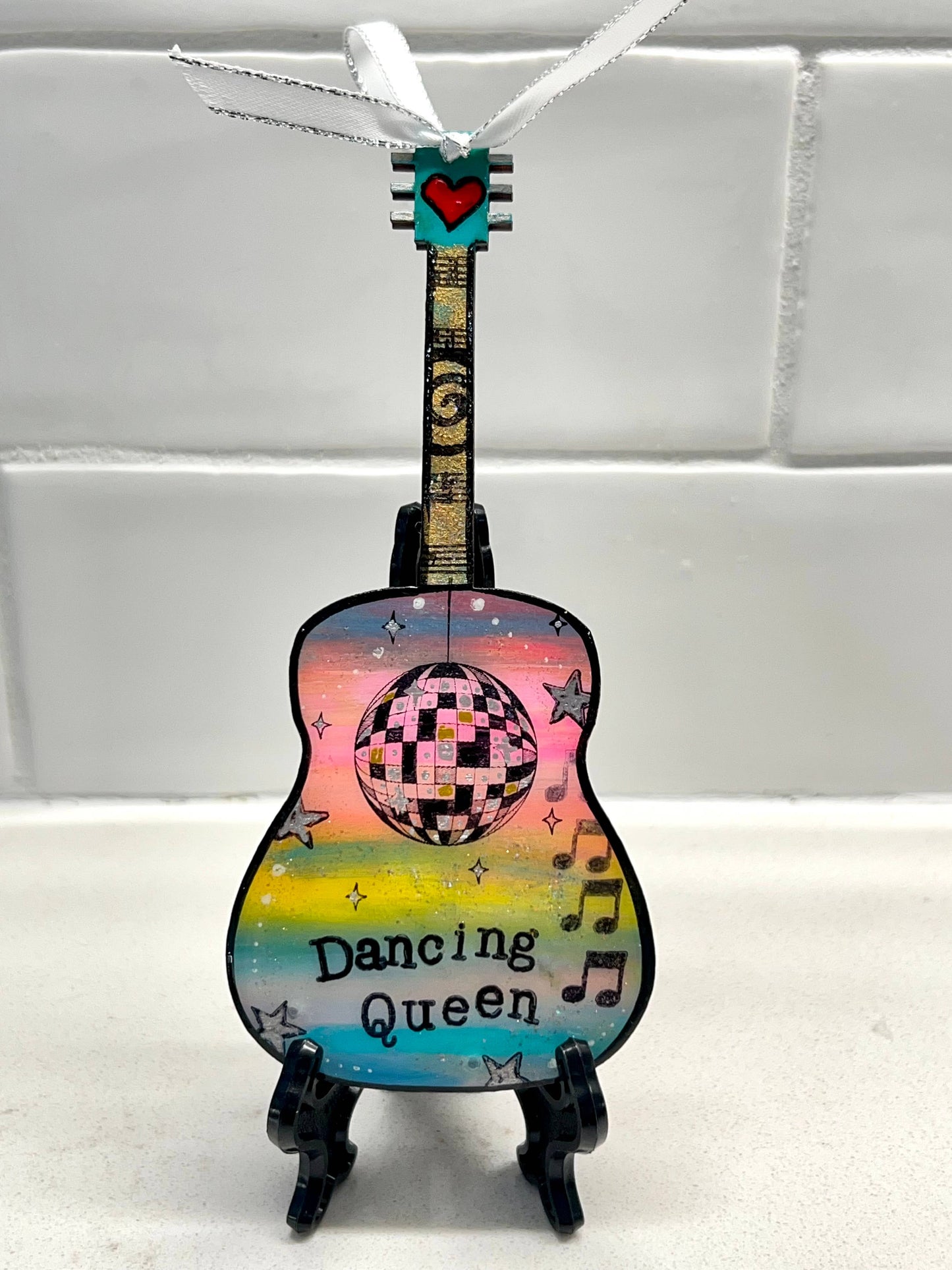 Guitar Ornament, Dancing Queen