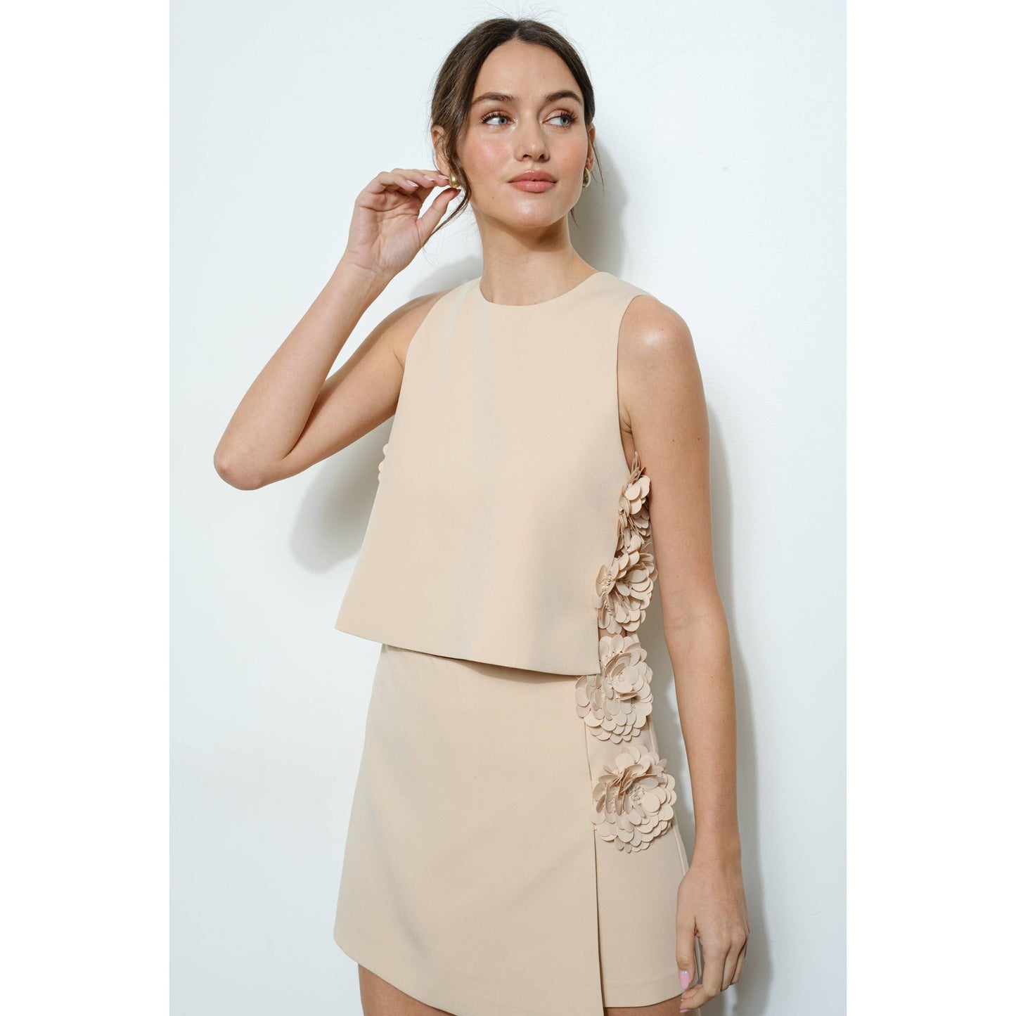 Floral Applique Sleeveless Top