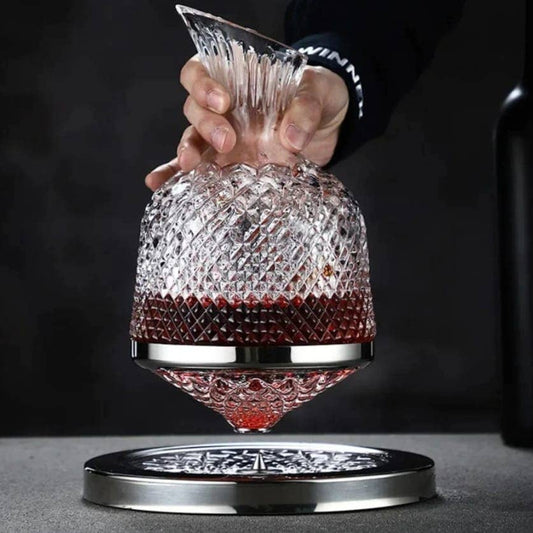 Revolving wine or spirits decanter, 350 degree revolution