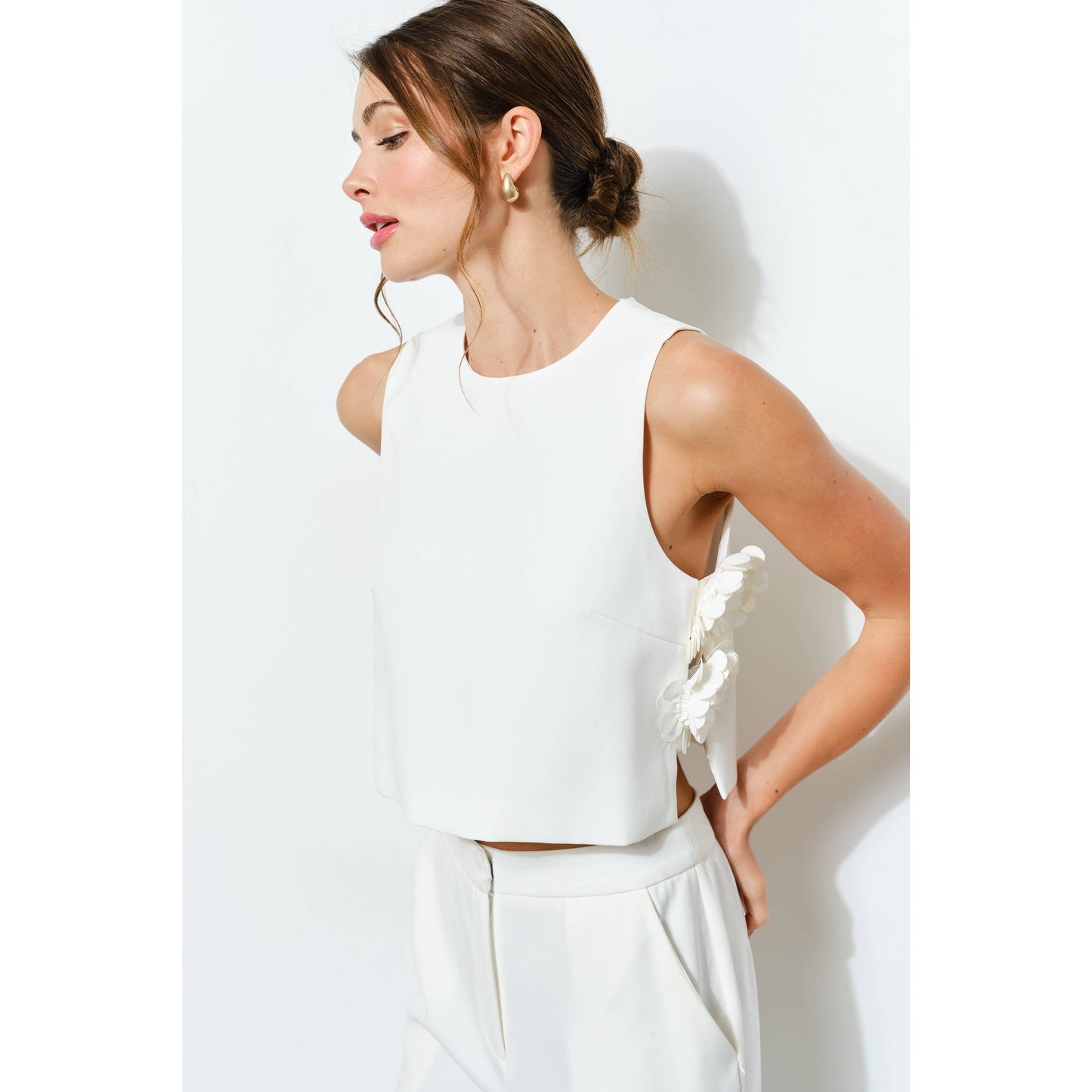 Floral Applique Sleeveless Top