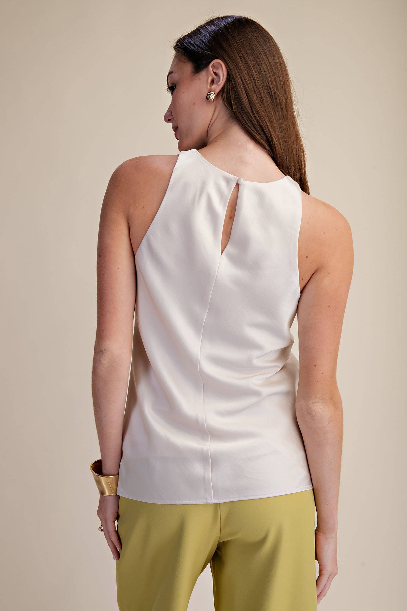 Round-Neck Sleeveless Minimalist Top: Cream