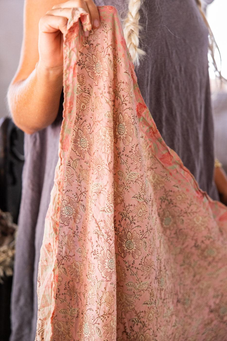 Magnolia Pearl scarf 200 Blockprint Rosette