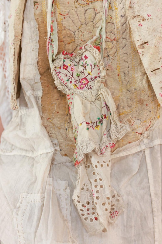 Magnolia Pearl Jabot 121 Le Coeur Jabot