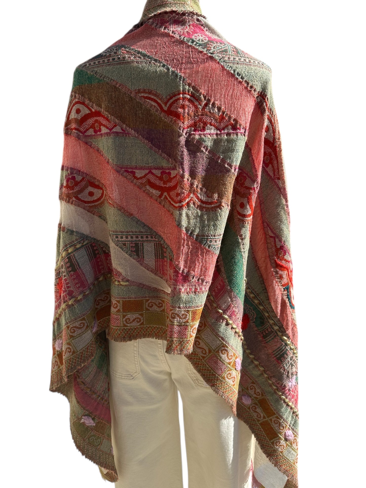 Aratta Festive Shawl
