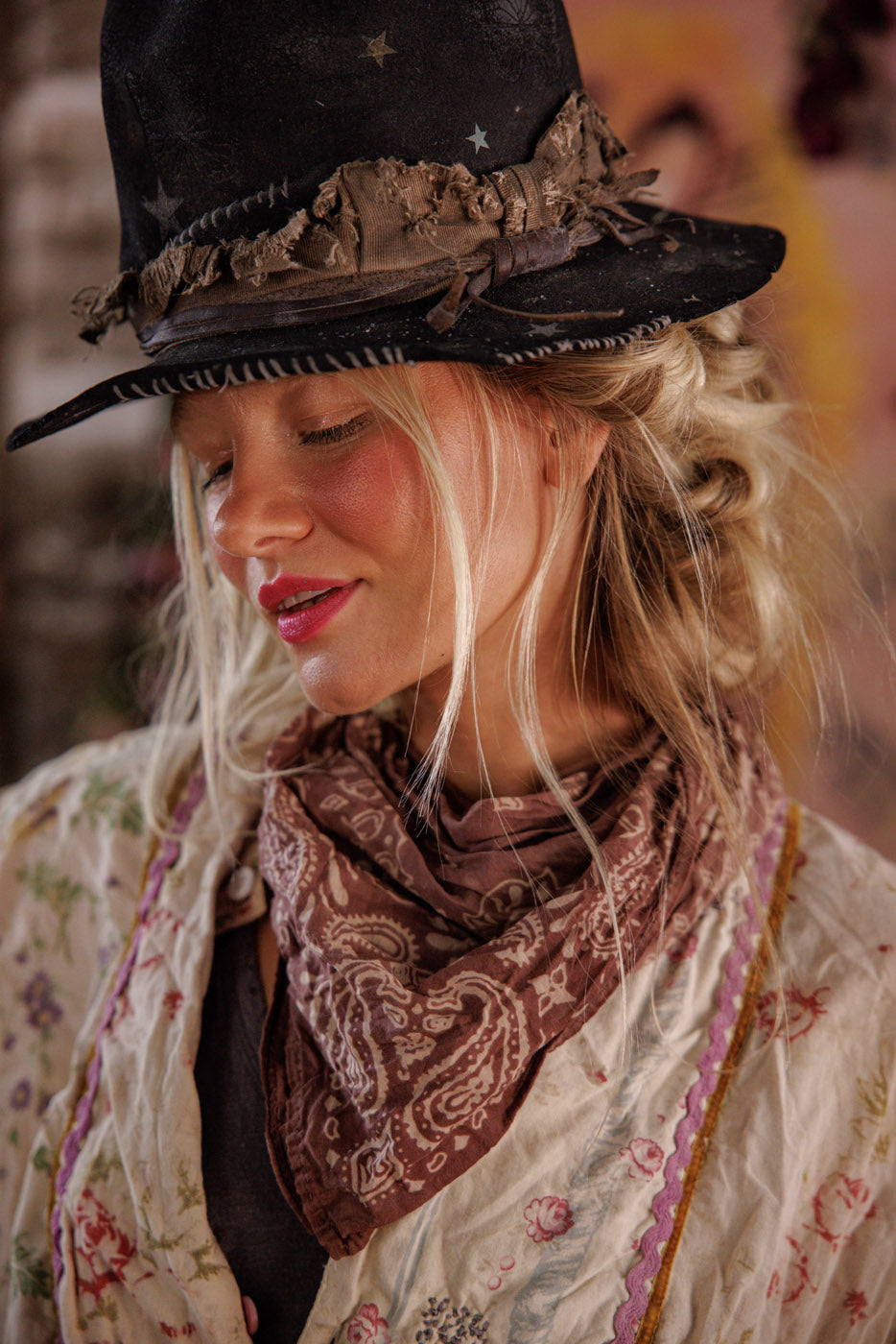 Magnolia Pearl SCARF 214 Carnal Umber