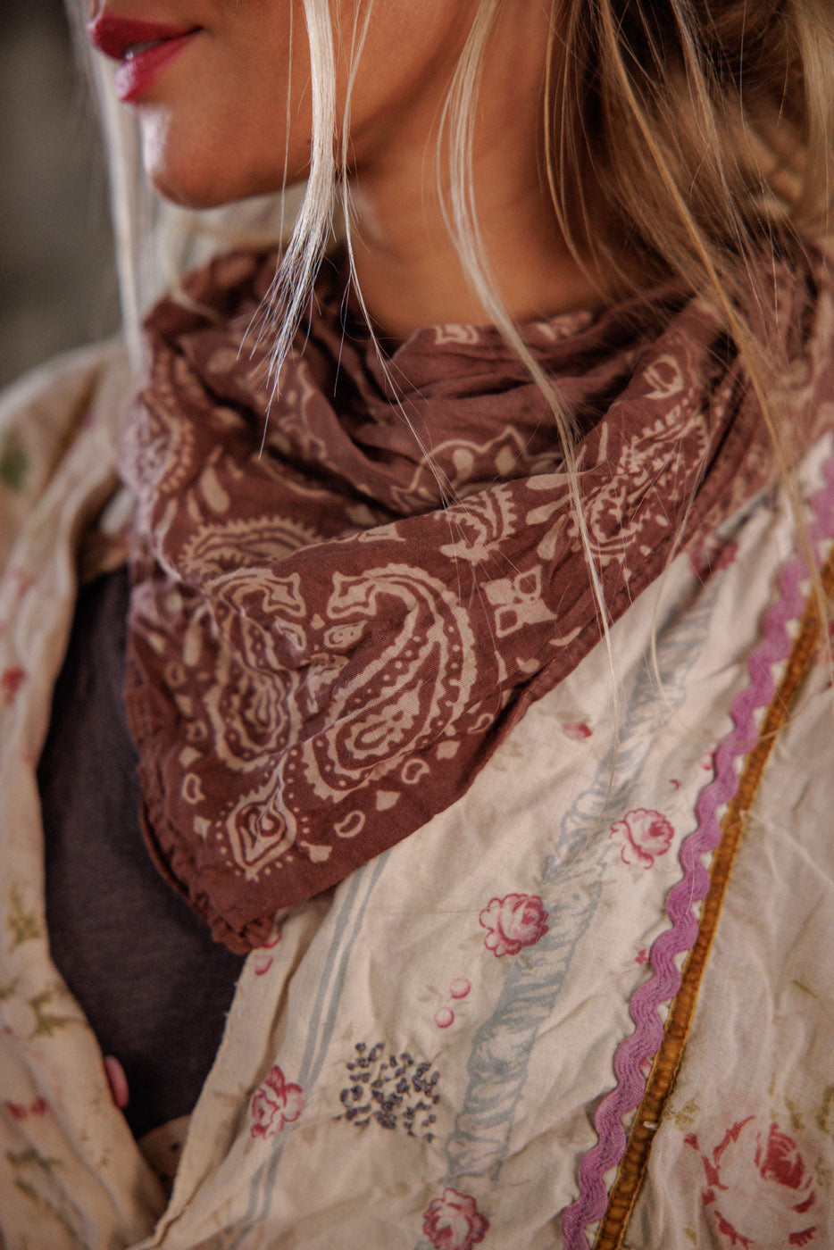 Magnolia Pearl SCARF 214 Carnal Umber