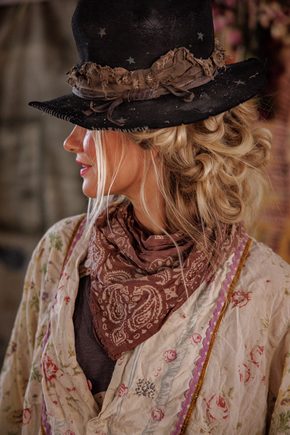 Magnolia Pearl SCARF 214 Carnal Umber