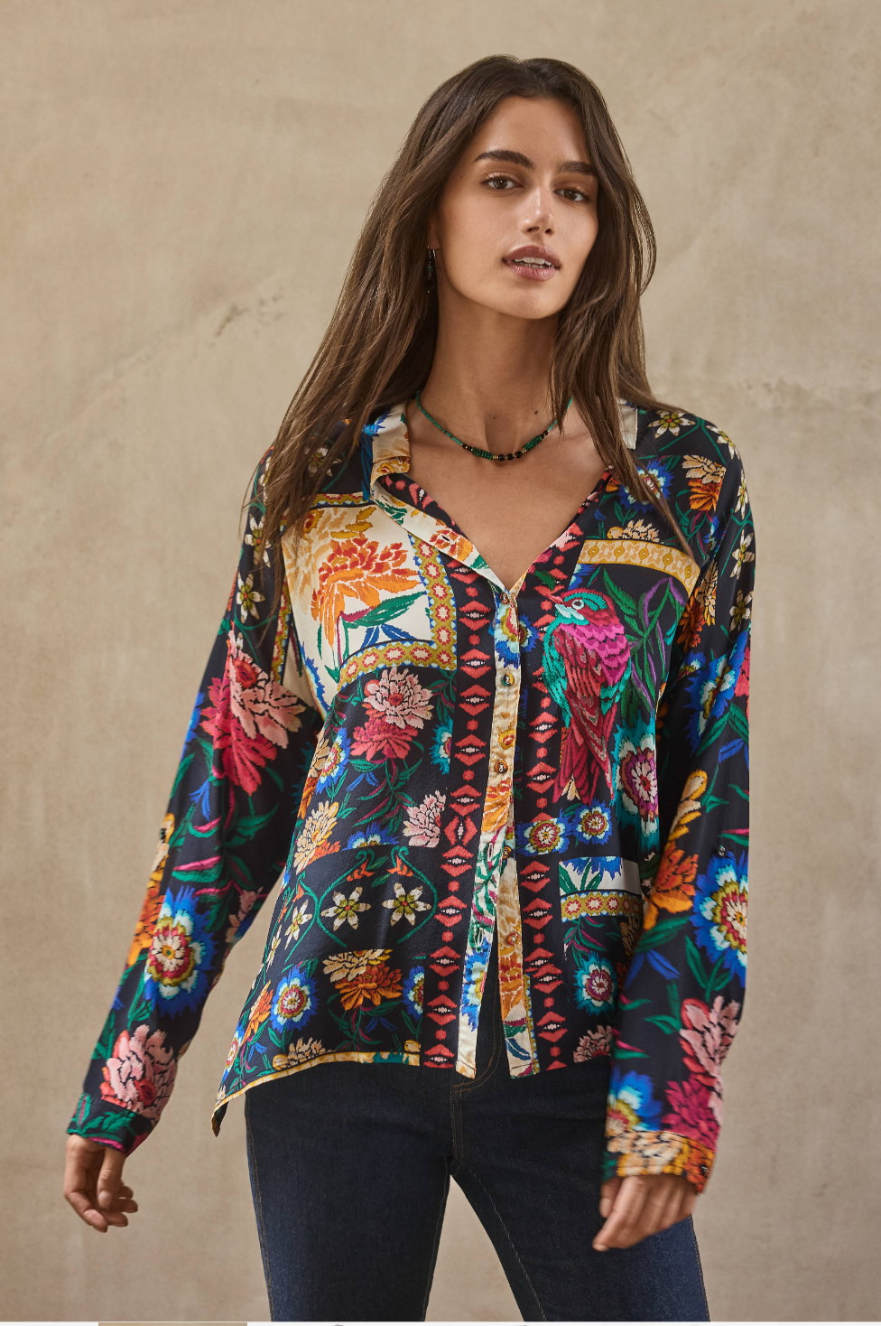 The oversized Audrey Shirt Eirene