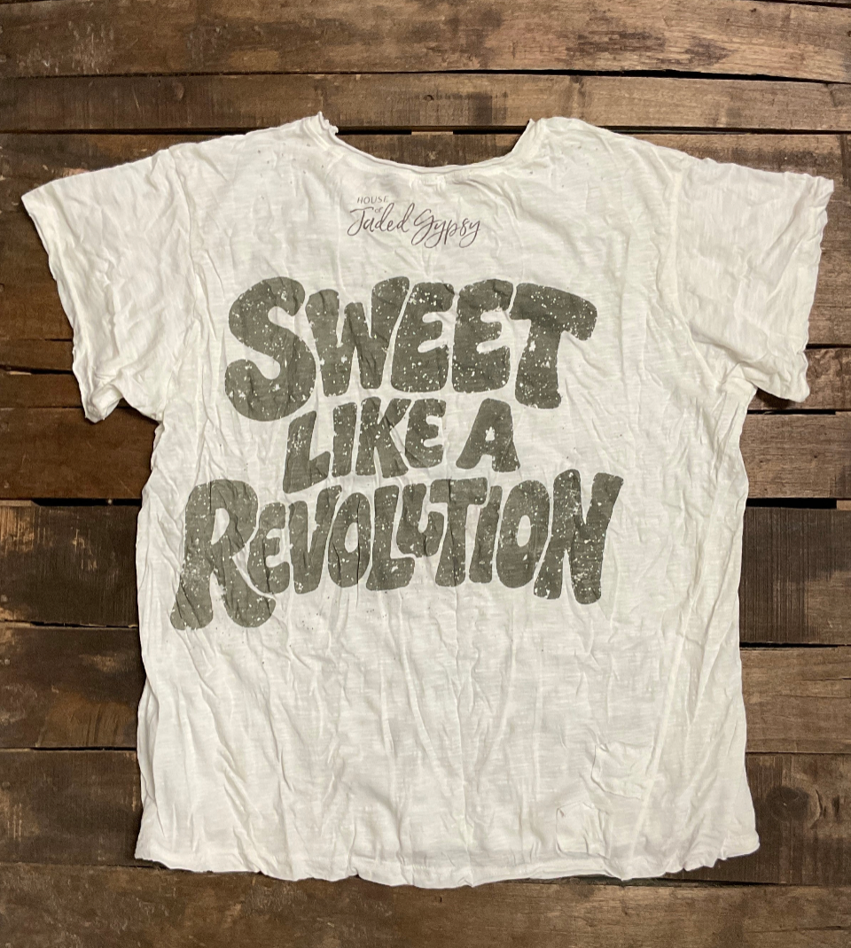 House of Jaded Gypsy Worn and Weathered Tee – Eat Cake