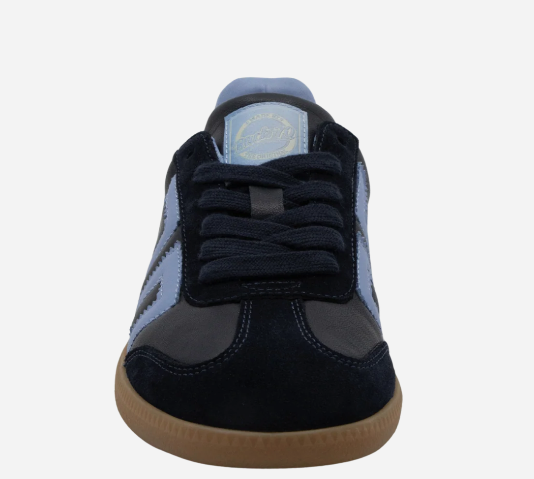Back 70 Cloud W26 Navy Sky Sneakers
