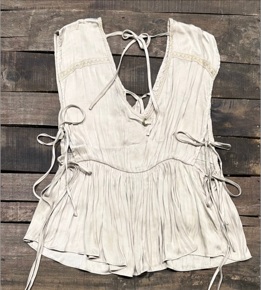 Jaded Gypsy Soft Spoken Top - Oatmeal