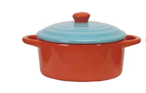 Two Tone Baker w/lid