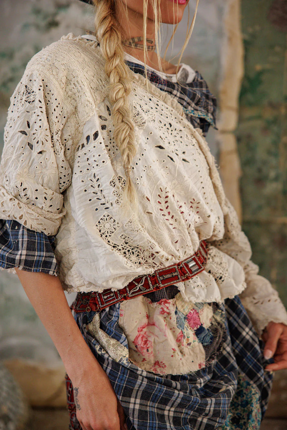 Magnolia Pearl TOP 2260 Eyelet Adelise ant. wht – Nikko Blu