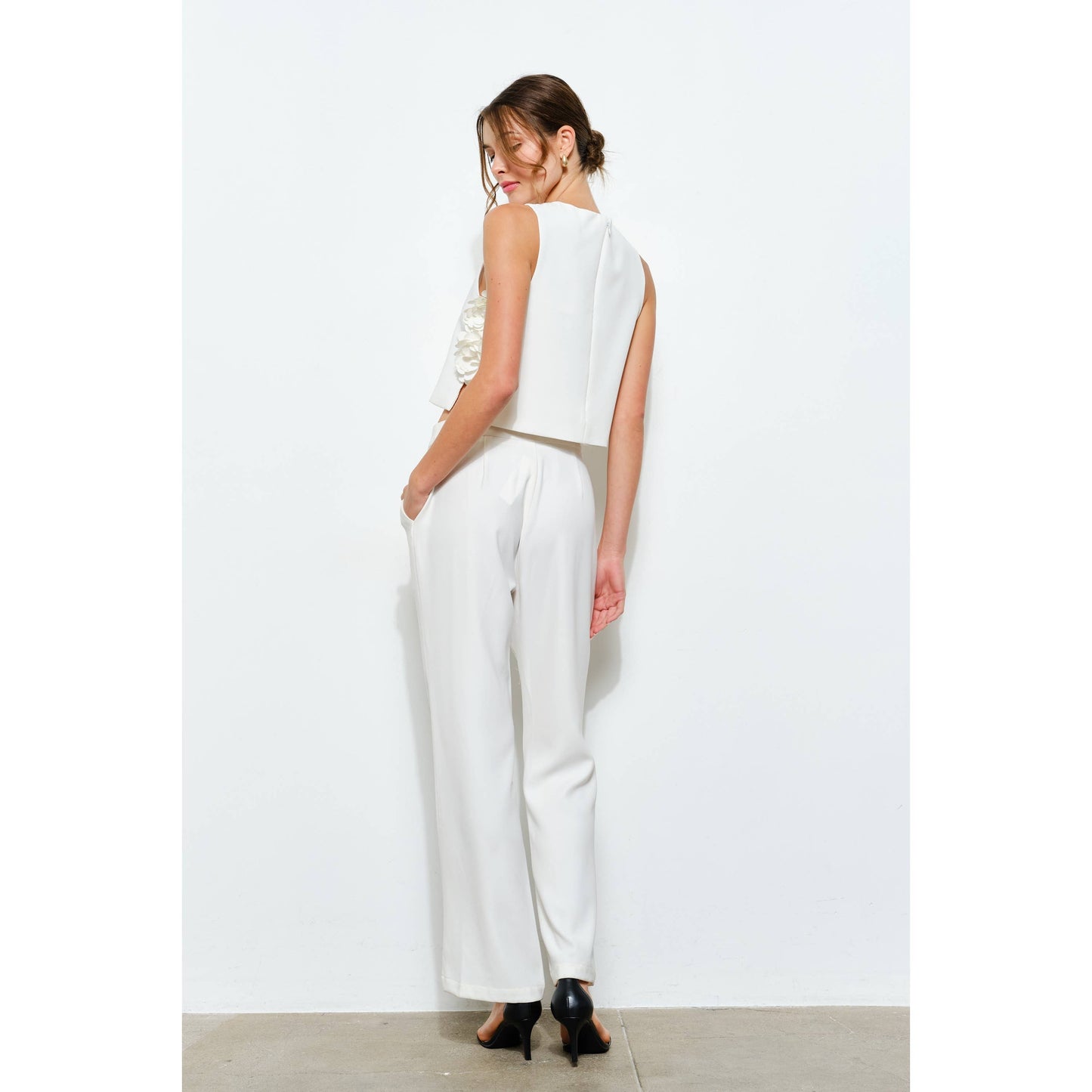 Floral Applique Sleeveless Top