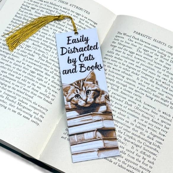 Easily Distracted by Books and Cats 3D Bookmark