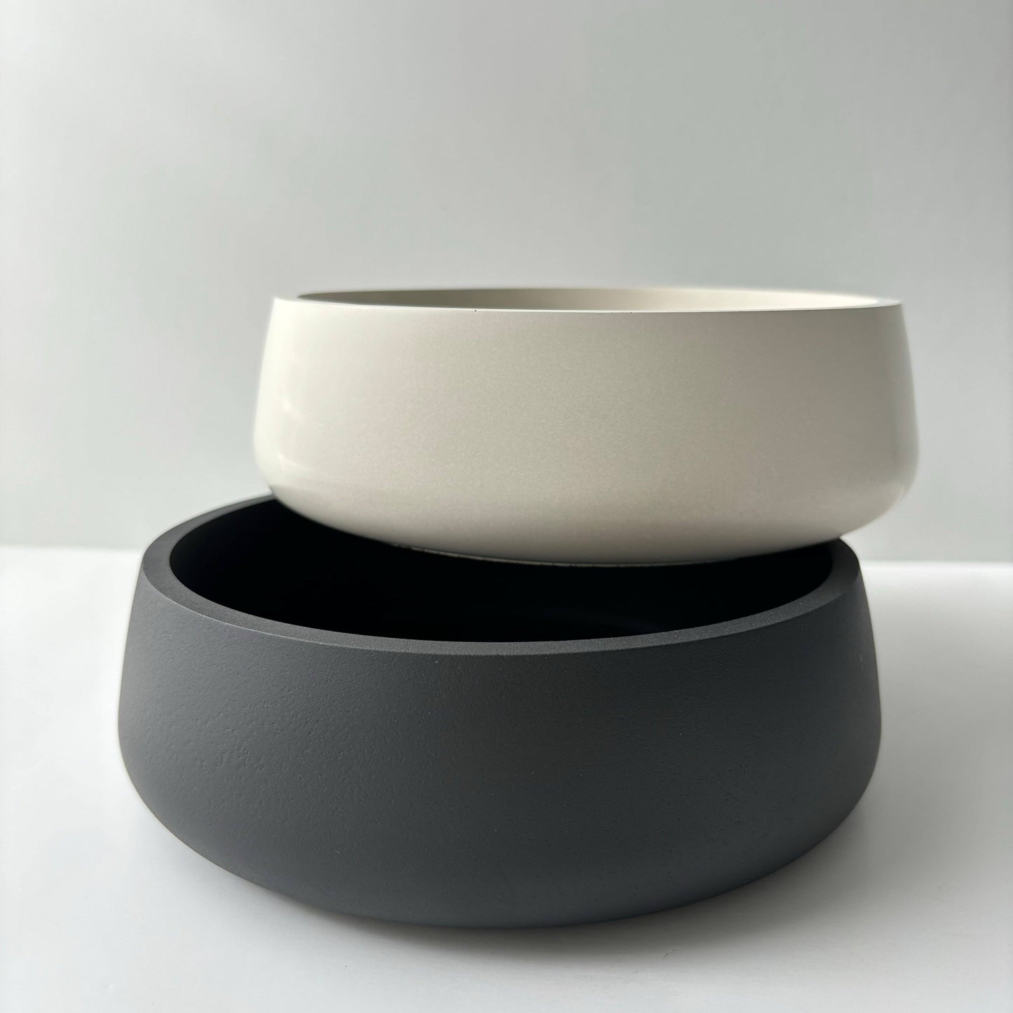 Daza - Concrete Bowl: Off white / With hole