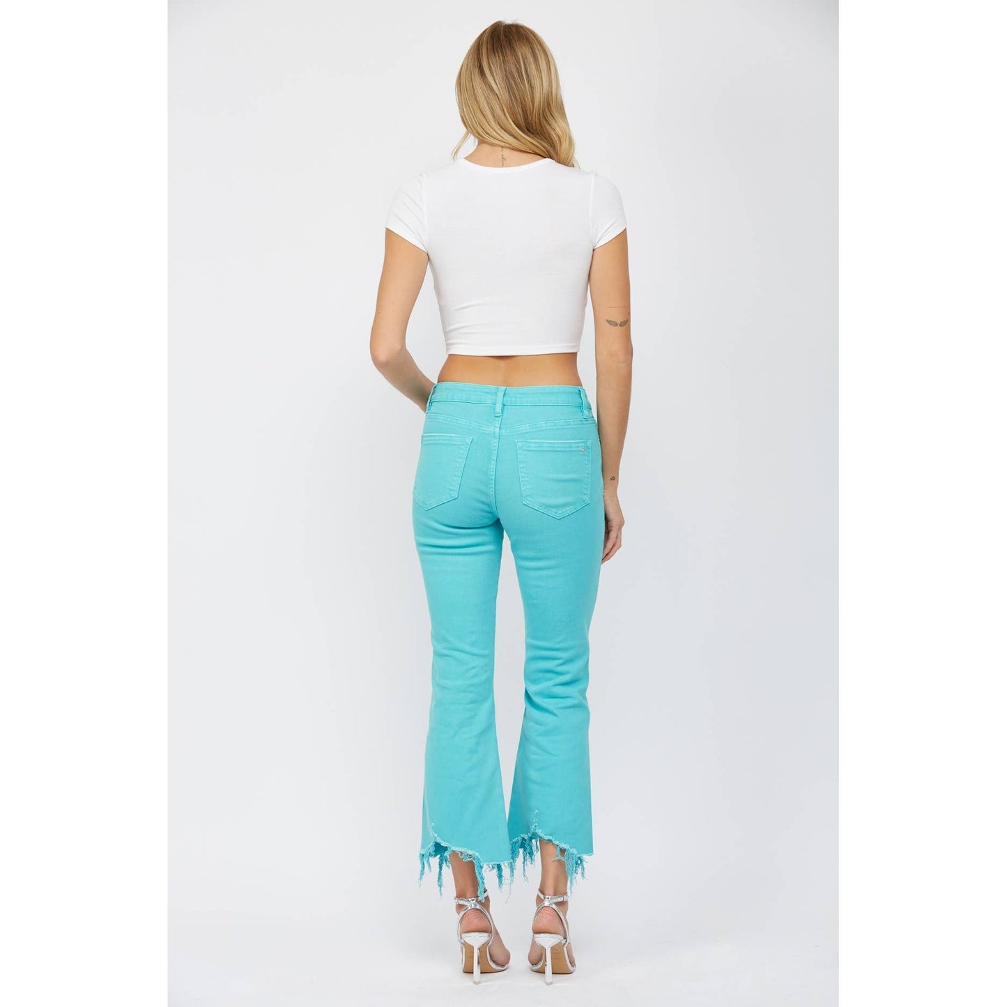 HIGH RISE CROP FLARE: LIGHT BLUE