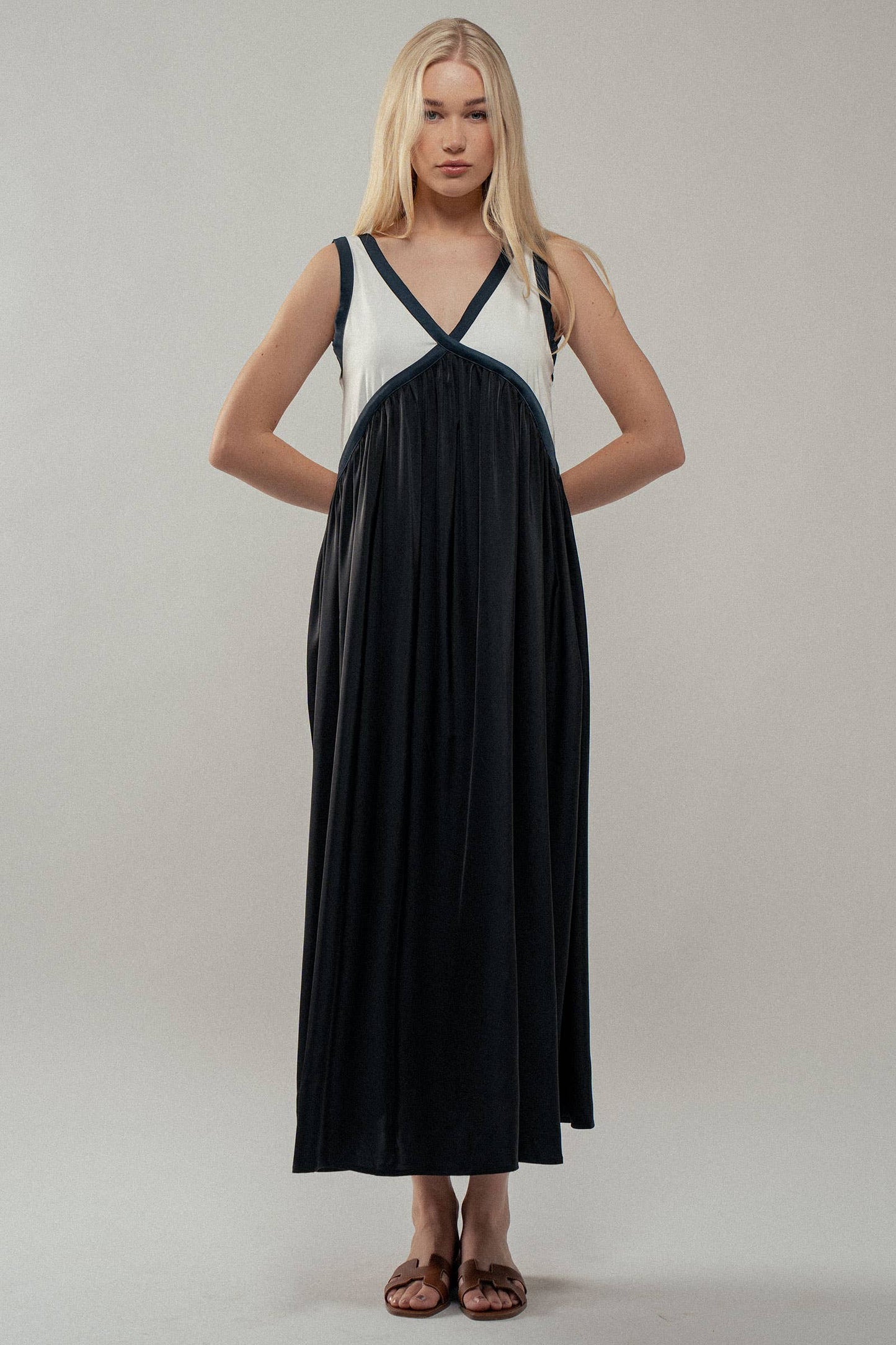 Contrast Piping Empire Waist Dress