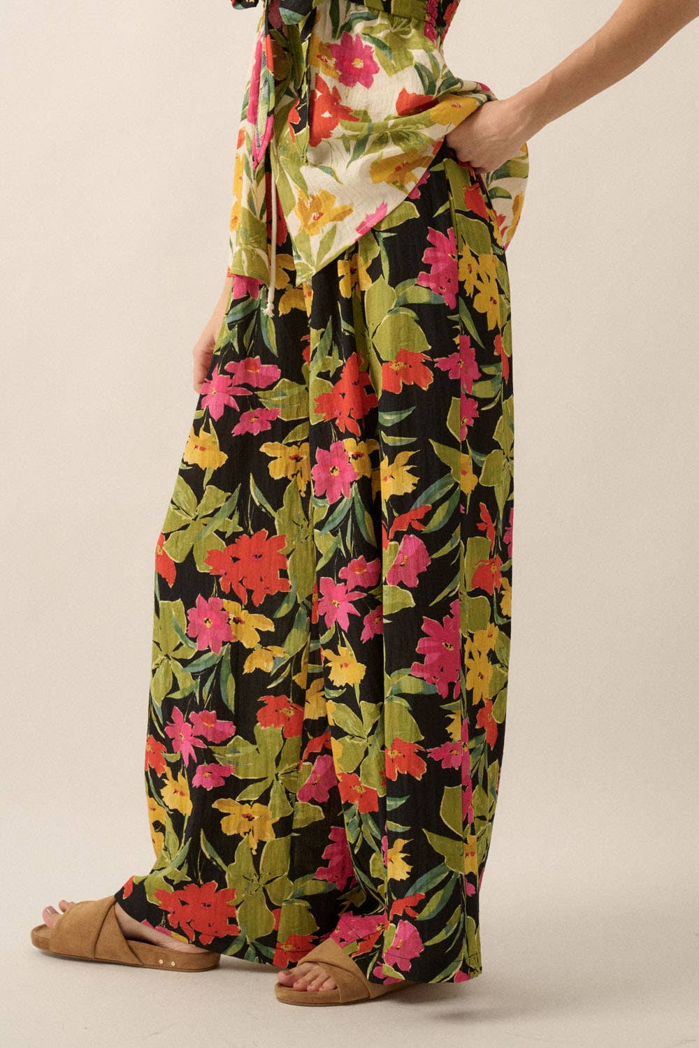 Floral-Print Wide-Leg Drawstring Pants