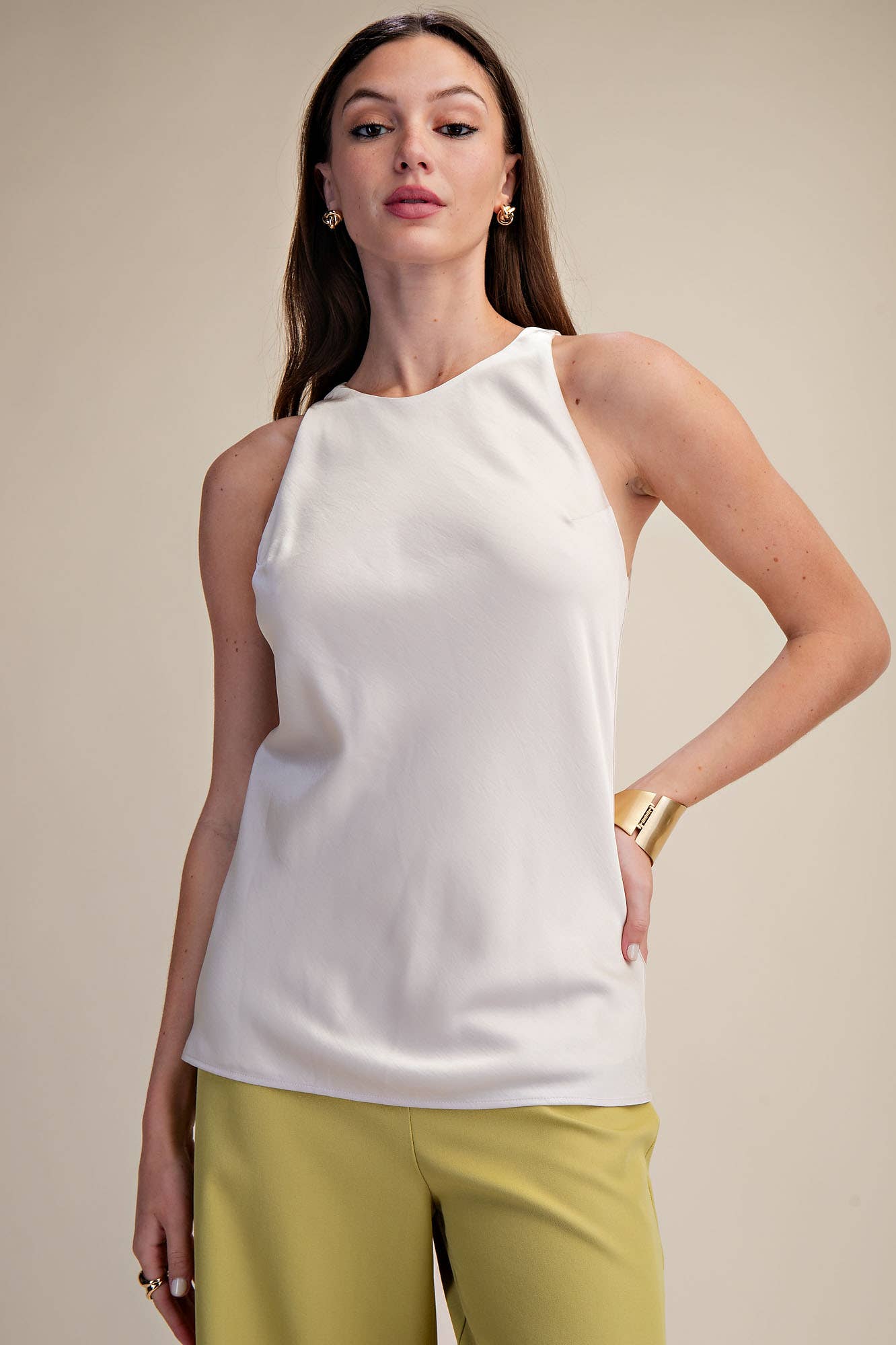 Round-Neck Sleeveless Minimalist Top: Cream