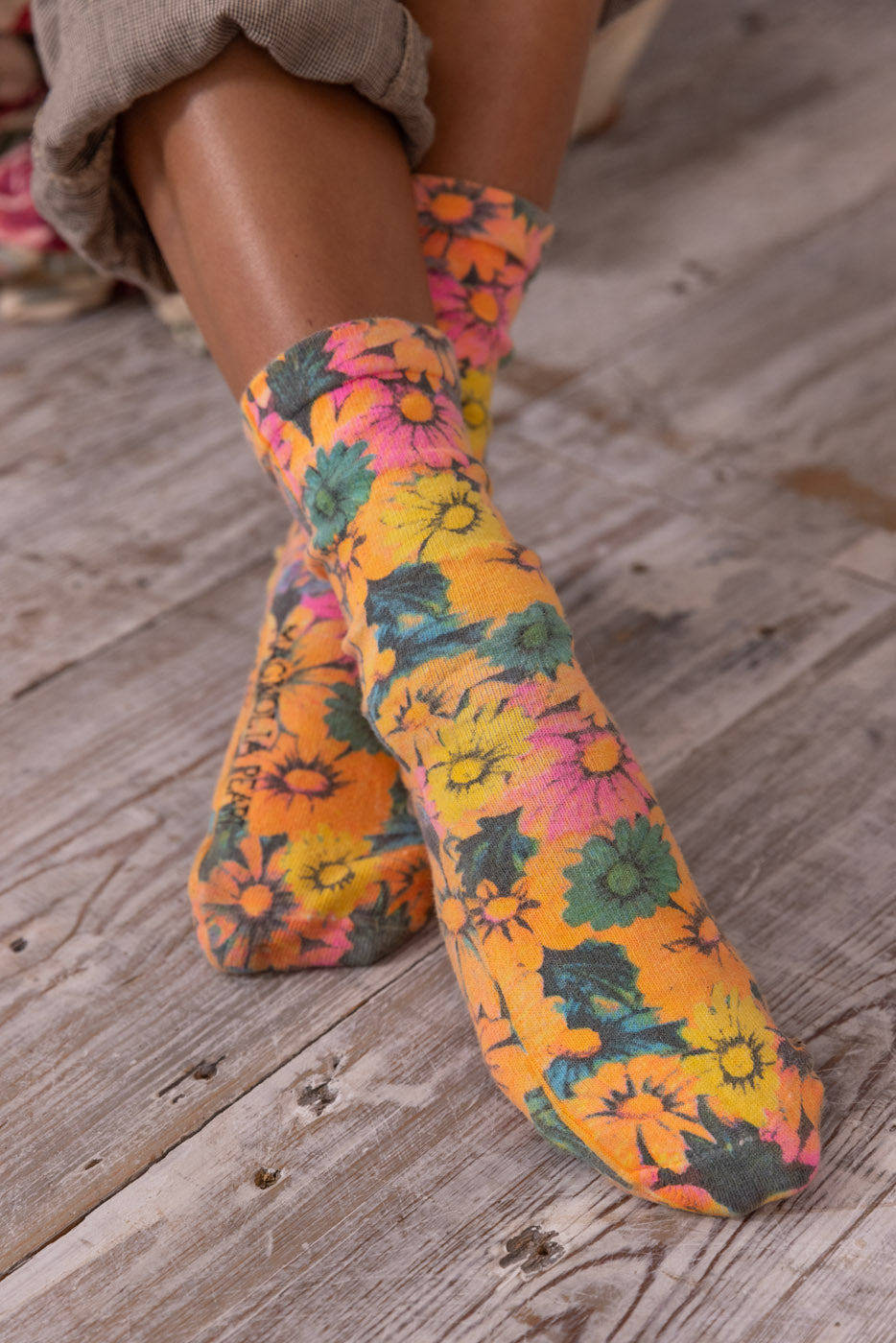 Magnolia Pearl Socks 108 Hippie Hill