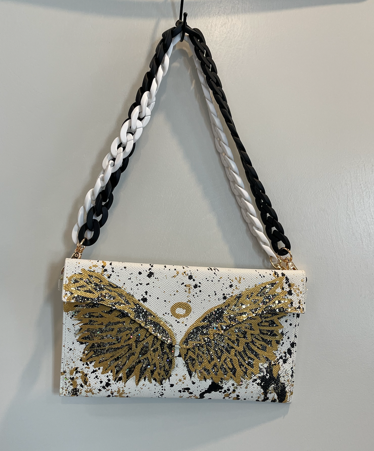 Angel Wings Clutch