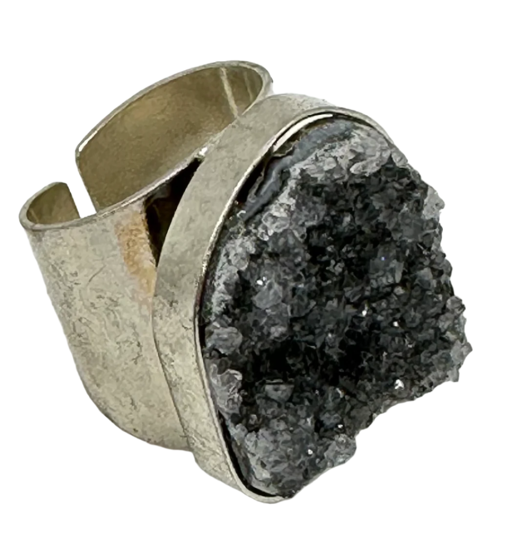 Black deals druzy ring